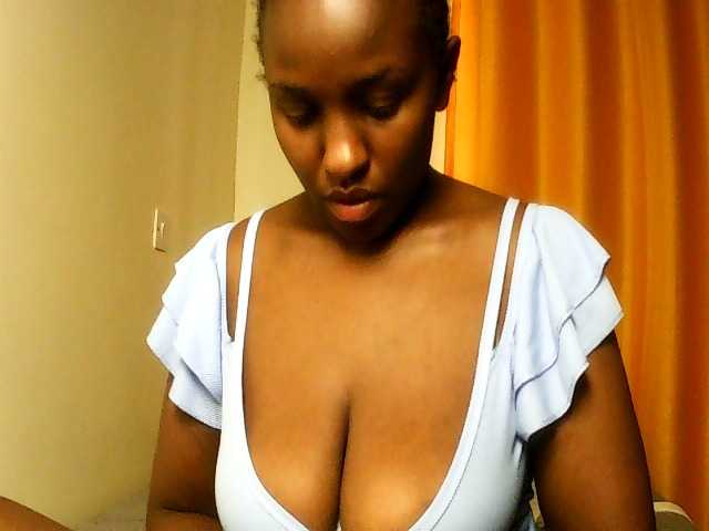 Sweet-juicy live cam on BongaCams