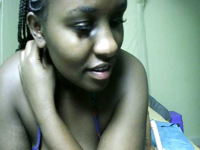 Sweet-juicy live cam on BongaCams
