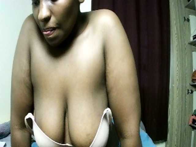 Sweet-juicy live cam on BongaCams