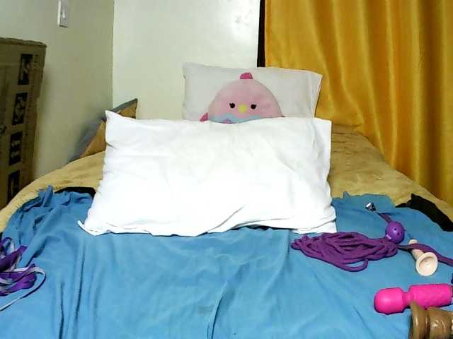 Sweet-juicy live cam on BongaCams