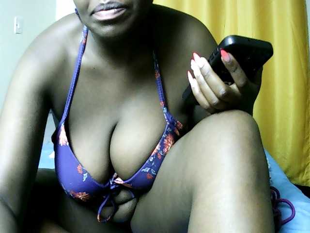 Sweet-juicy live cam on BongaCams