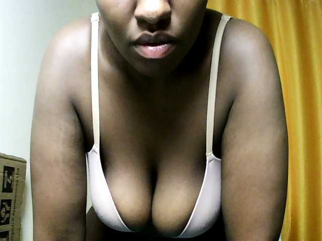 Sweet-juicy live cam on BongaCams