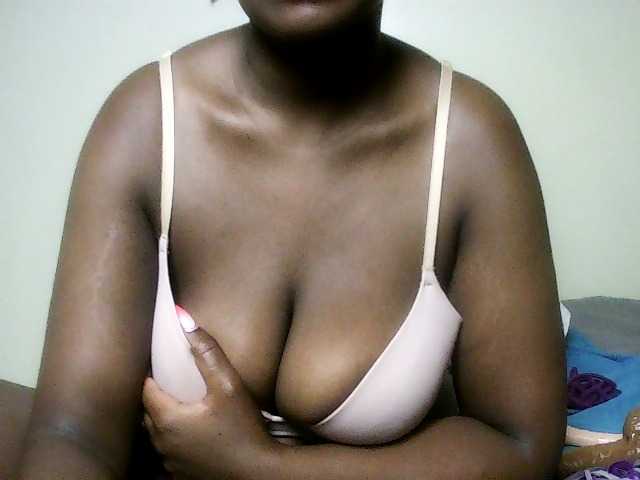 Sweet-juicy live cam on BongaCams