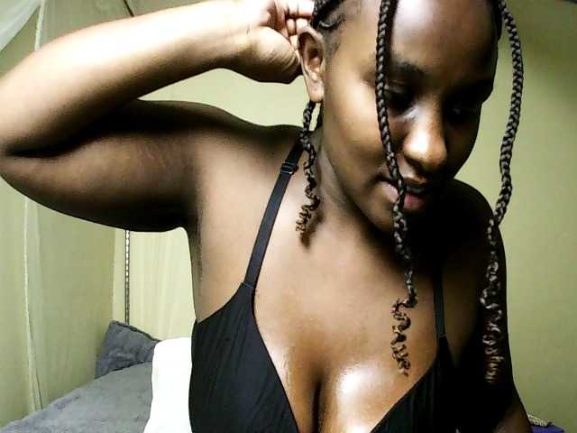 Sweet-juicy live cam on BongaCams
