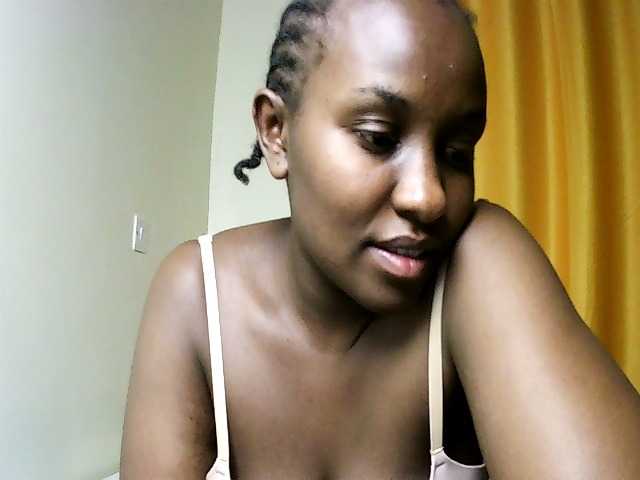 Sweet-juicy live cam on BongaCams