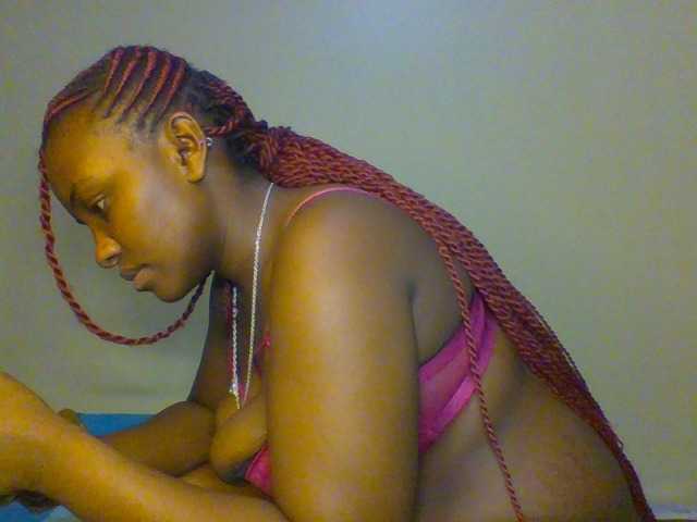 Sweet-juicy live cam on BongaCams