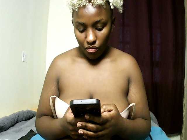Sweet-juicy live on BongaCams