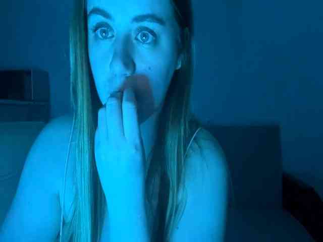 MadonnaTellefsen webcam