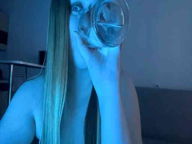 MadonnaTellefsen webcam