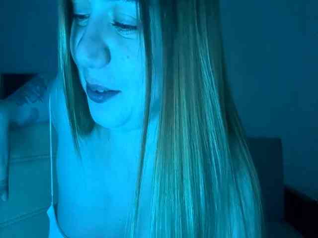 MadonnaTellefsen webcam