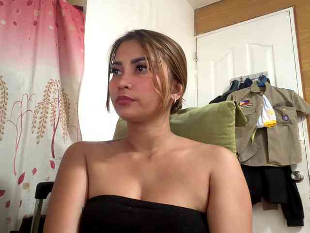 hotphmommy webcam