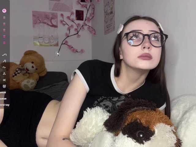 SleepyKris live cam on BongaCams