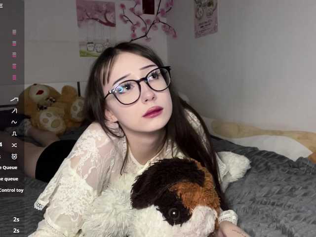 SleepyKris live cam on BongaCams