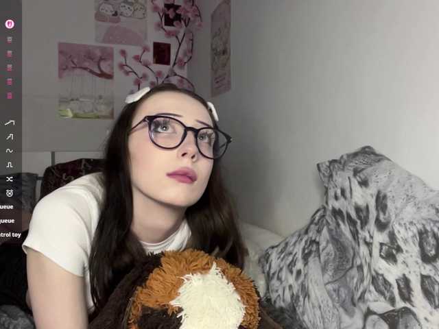 SleepyKris live cam on BongaCams