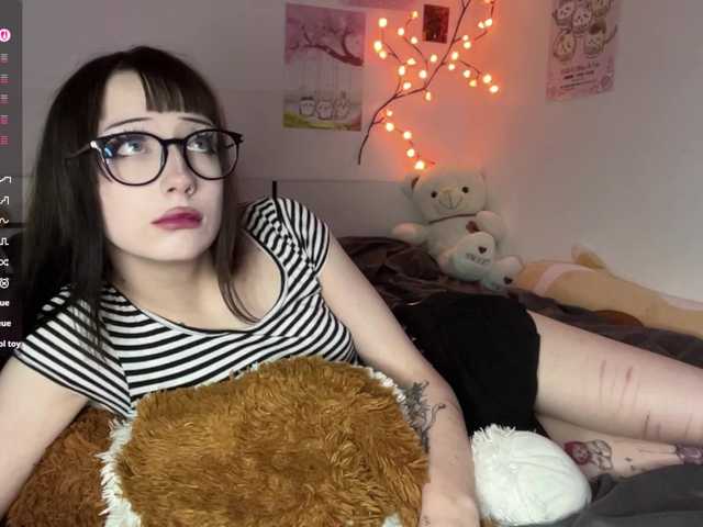 SleepyKris live cam on BongaCams