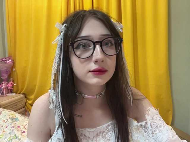SleepyKris live cam on BongaCams