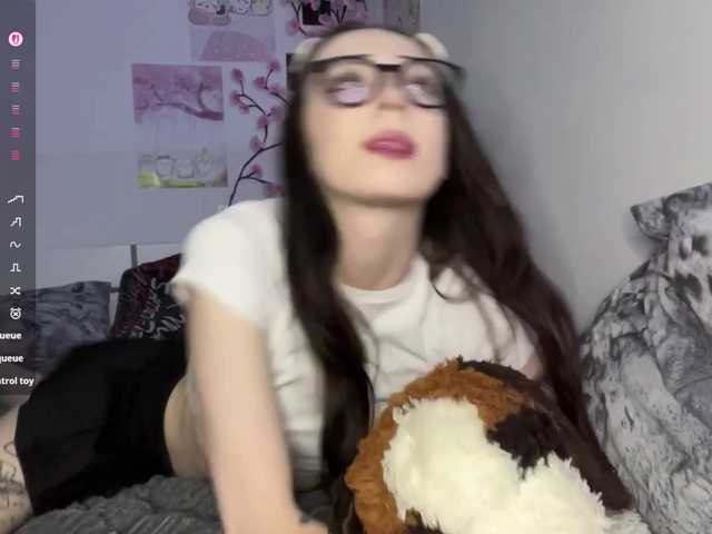 SleepyKris live cam on BongaCams