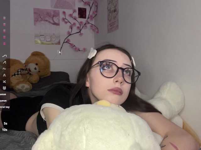 SleepyKris live cam on BongaCams