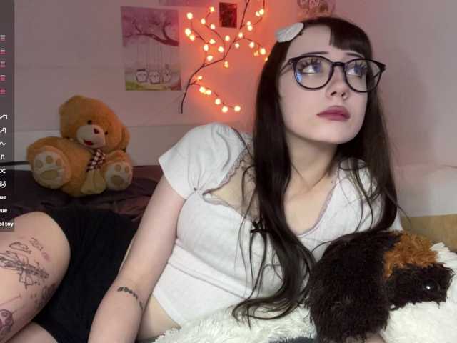 SleepyKris live cam on BongaCams