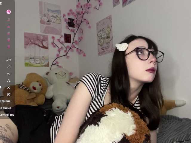 SleepyKris live cam