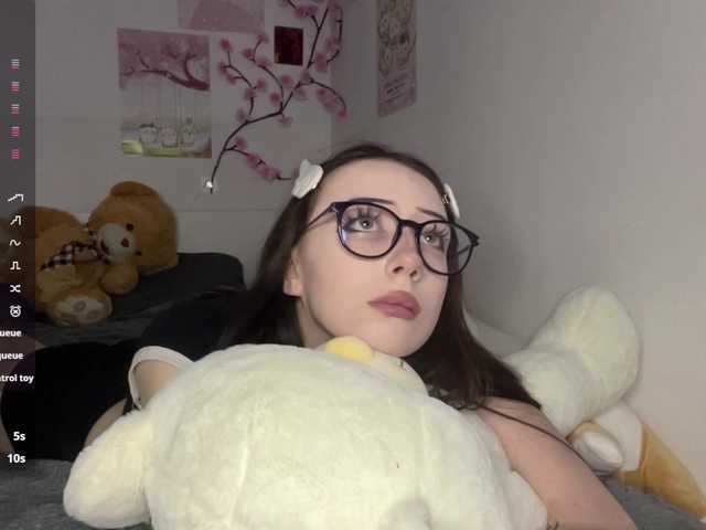 SleepyKris live cam on BongaCams