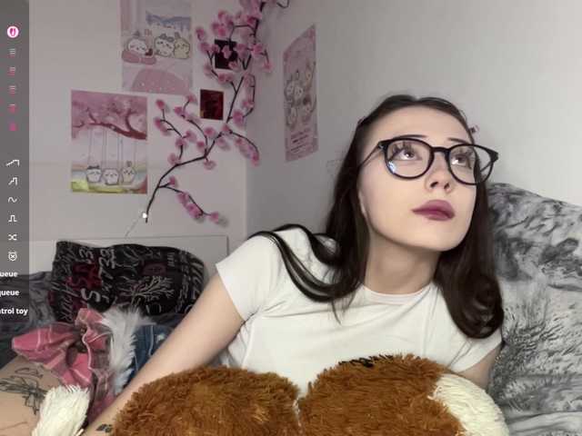 SleepyKris live cam on BongaCams