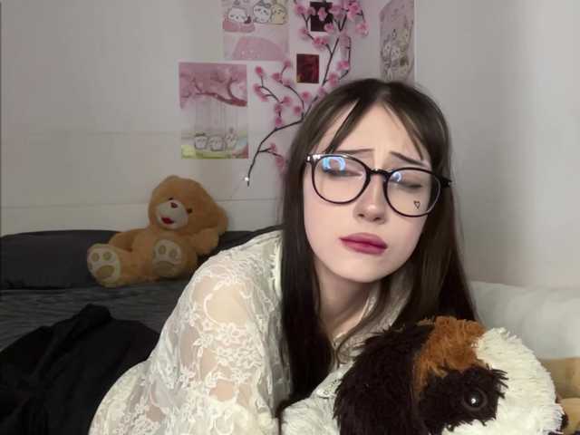 SleepyKris live cam on BongaCams