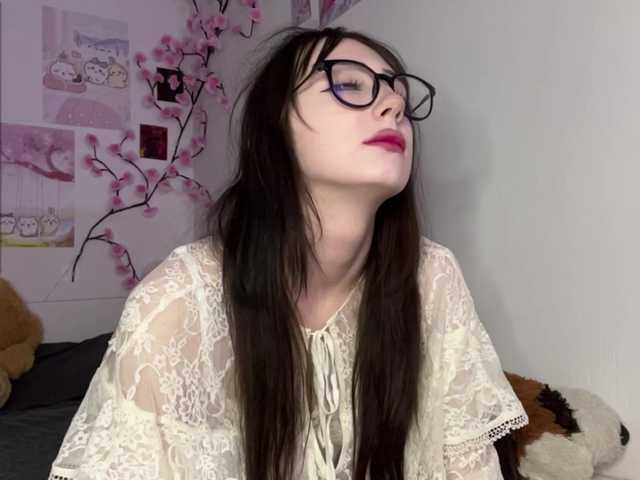 SleepyKris live cam on BongaCams