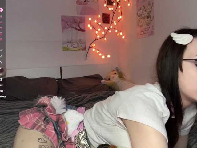 SleepyKris live cam on BongaCams