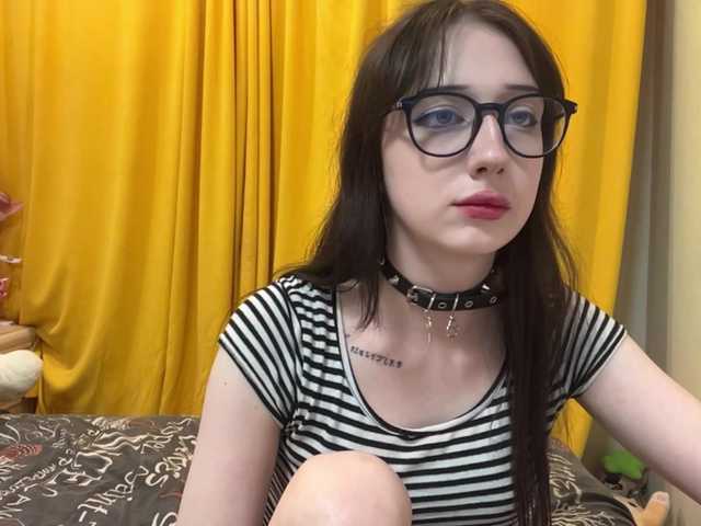 SleepyKris live cam on BongaCams