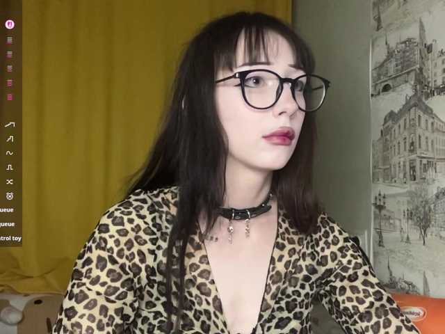 SleepyKris live cam on BongaCams