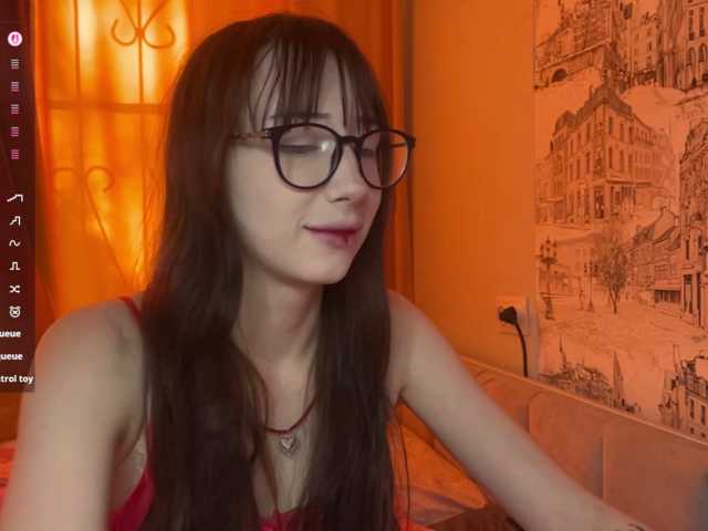SleepyKris live cam on BongaCams