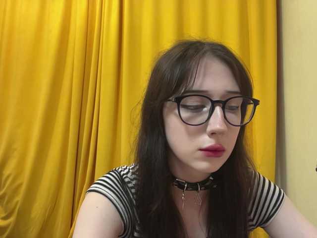 SleepyKris live cam on BongaCams