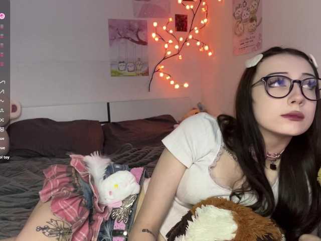 SleepyKris live webcam show