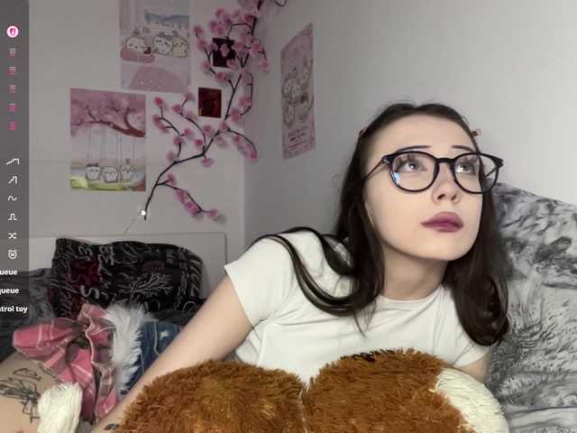 SleepyKris live cam on BongaCams