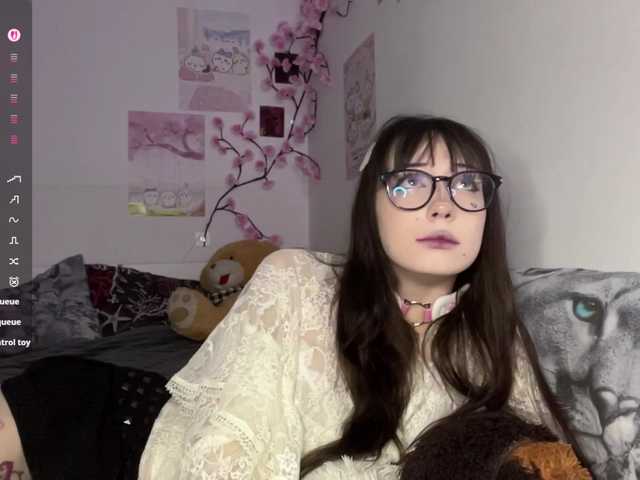 SleepyKris live cam on BongaCams