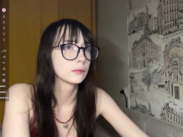 SleepyKris live cam on BongaCams