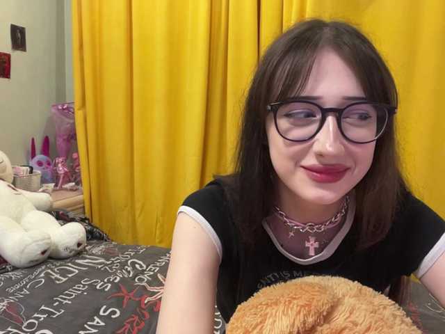 SleepyKris live cam on BongaCams