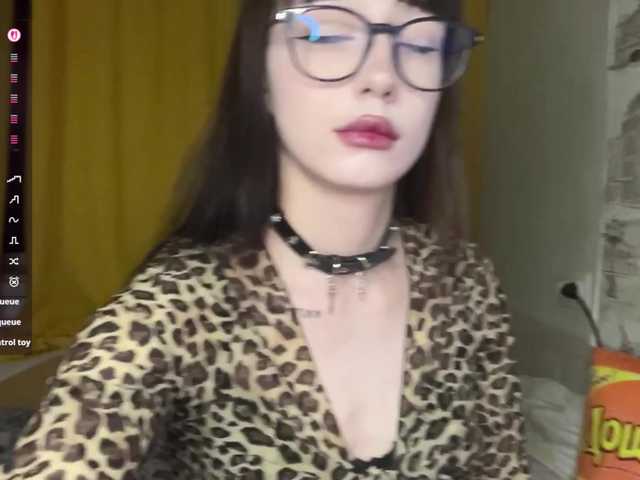 SleepyKris live cam on BongaCams