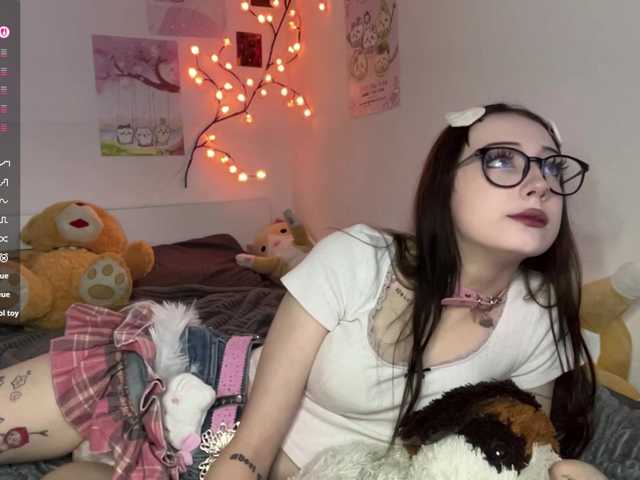 SleepyKris live webcam show