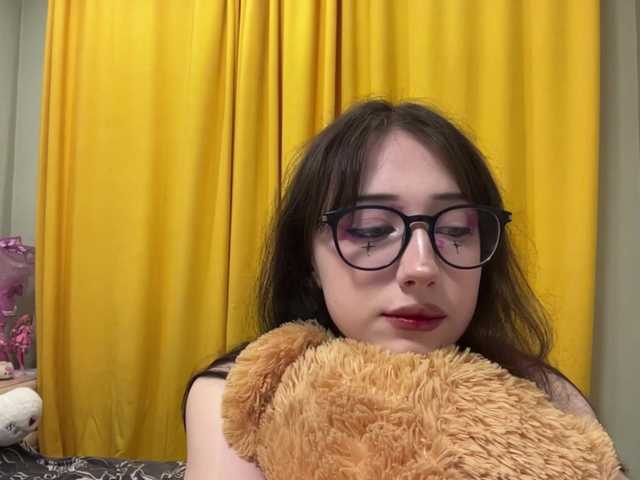 SleepyKris live cam on BongaCams