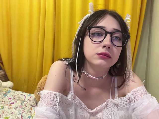 sleepykris cam belle