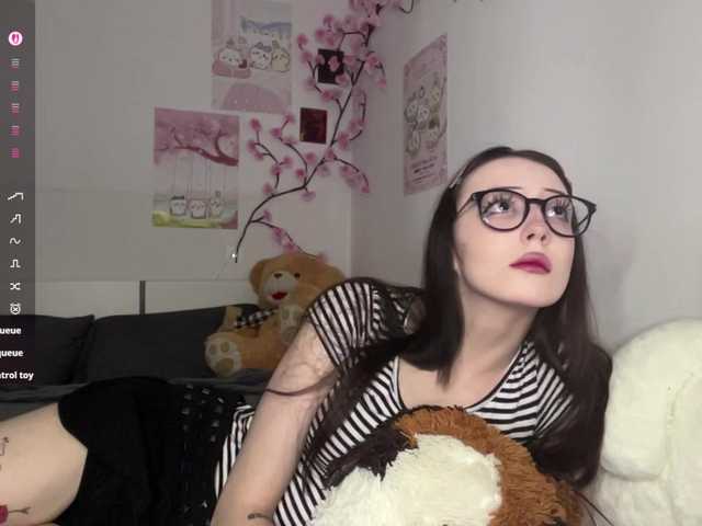 SleepyKris live cam on BongaCams