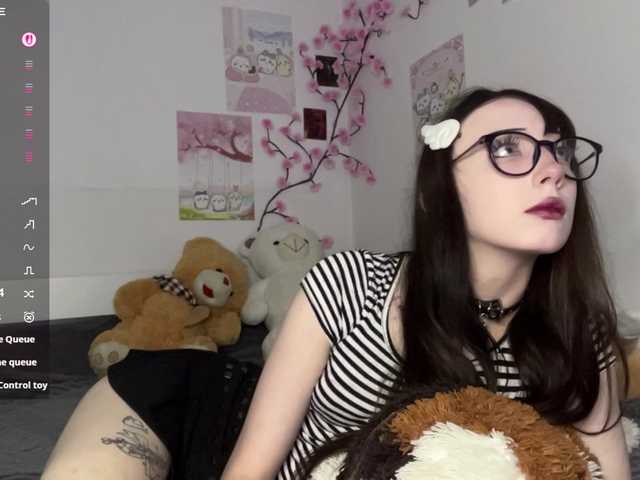 SleepyKris live cam