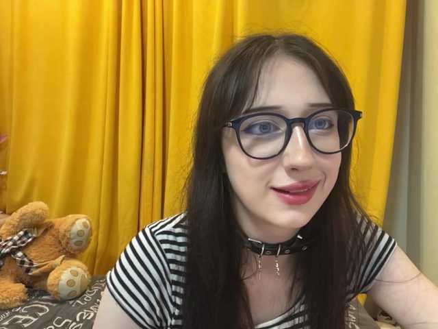SleepyKris live cam on BongaCams