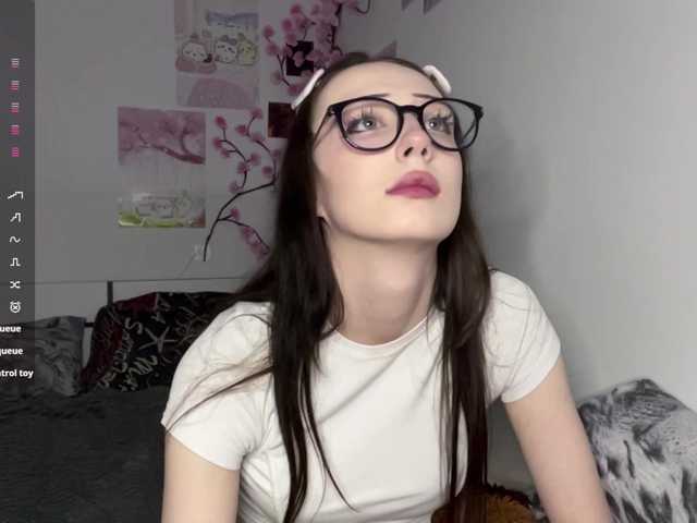 SleepyKris live cam on BongaCams