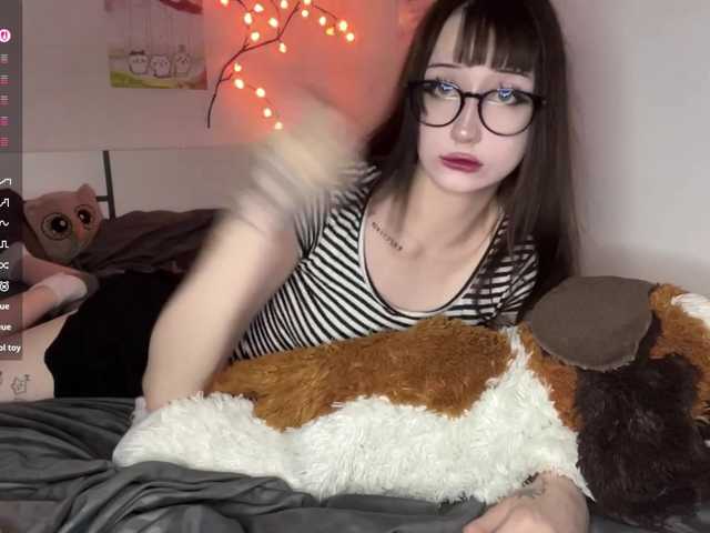 SleepyKris live cam on BongaCams