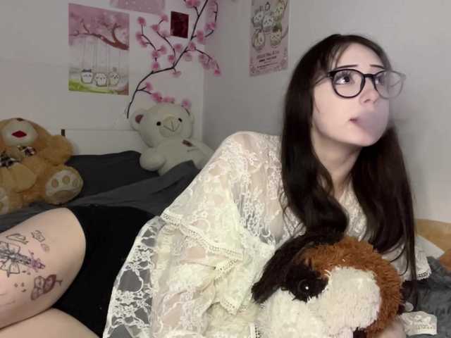 SleepyKris live cam on BongaCams