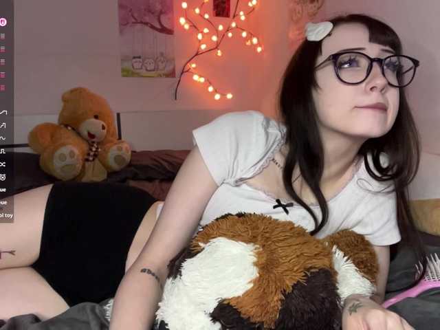 SleepyKris live cam on BongaCams