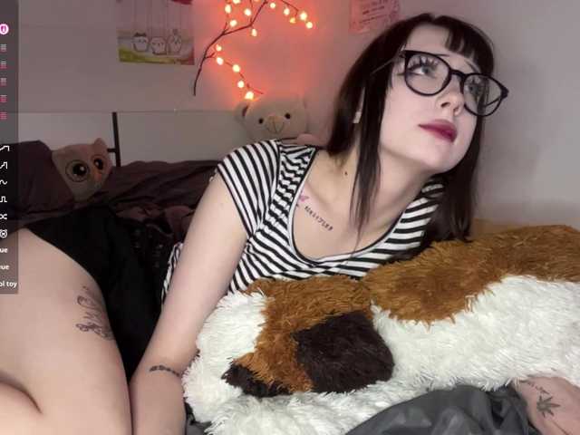 SleepyKris live cam on BongaCams